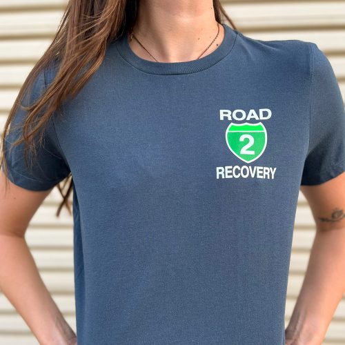 Closeup of the r2r logo womens relaxed crop tee